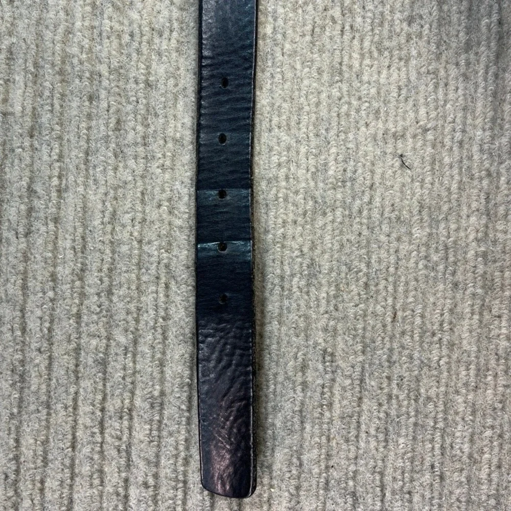 Kenneth Cole Mens Black Leather Belt Made in Italy Silver Buckle Size 40 42